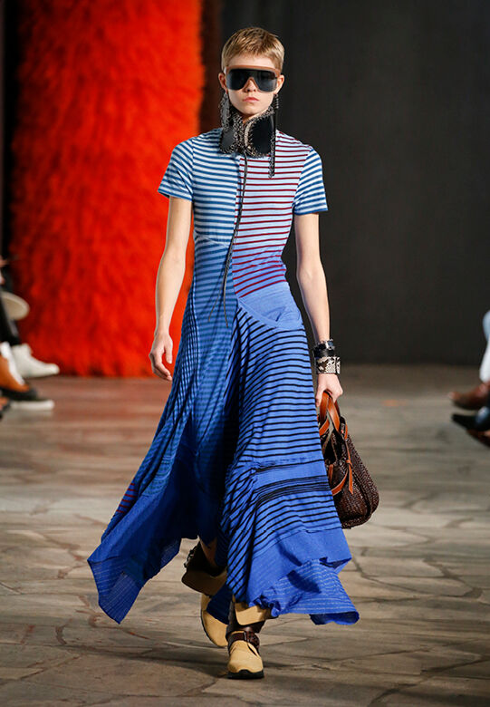 Loewe ss19 store